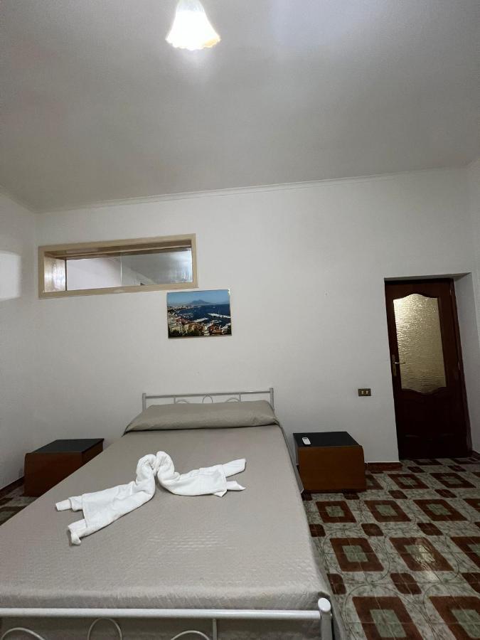 Casa Nonna Rusell Villa เนเปิลส์ ภายนอก รูปภาพ