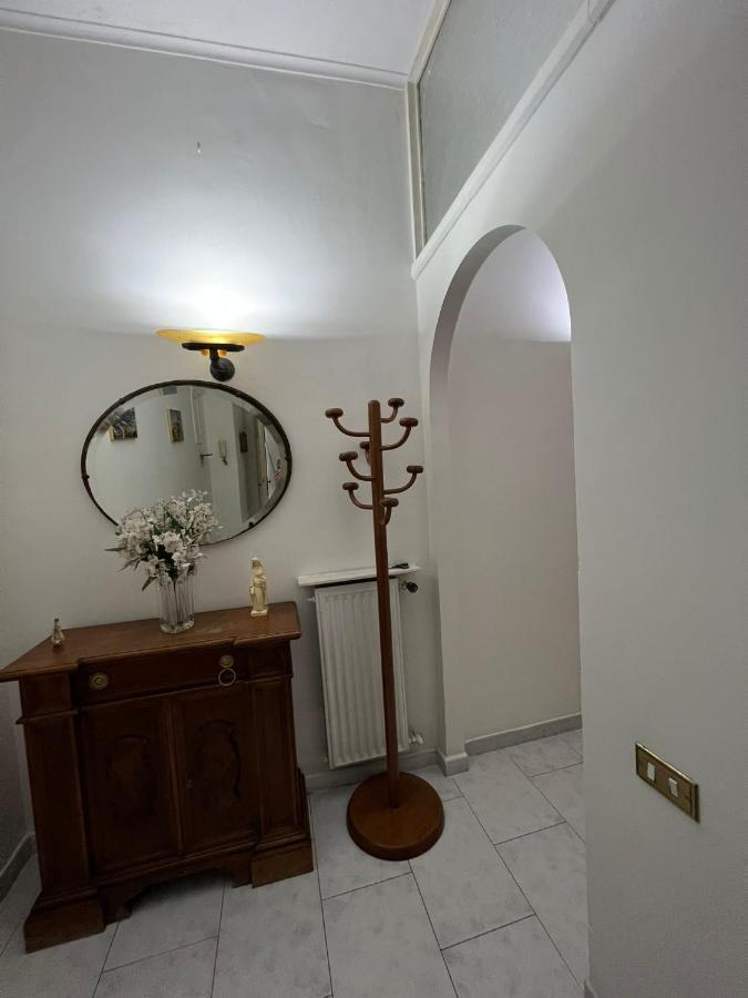 Casa Nonna Rusell Villa เนเปิลส์ ภายนอก รูปภาพ
