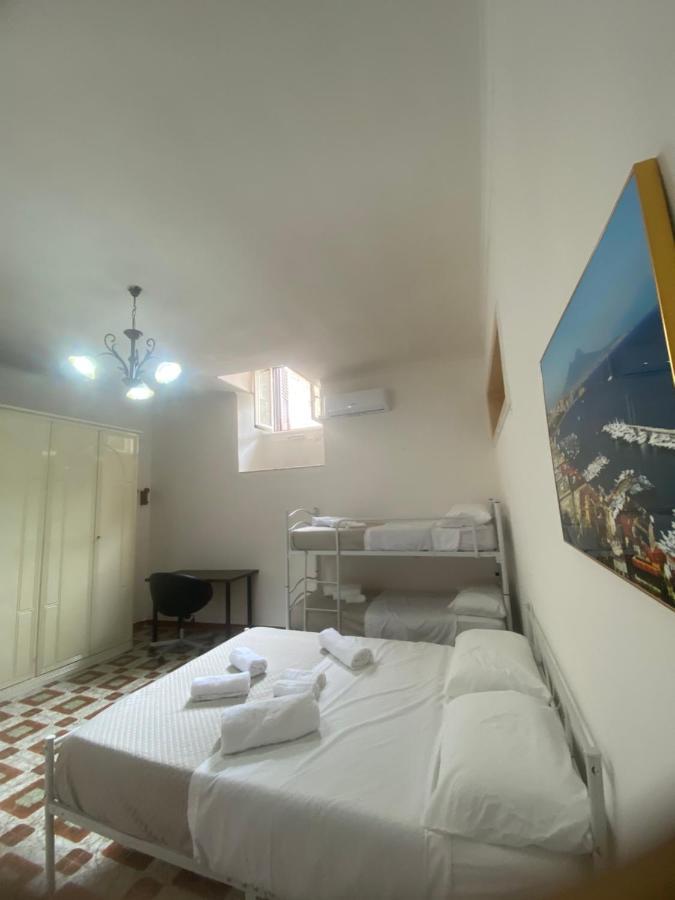 Casa Nonna Rusell Villa เนเปิลส์ ภายนอก รูปภาพ
