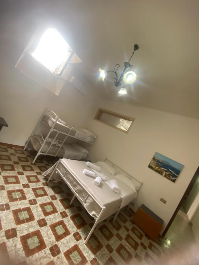 Casa Nonna Rusell Villa เนเปิลส์ ภายนอก รูปภาพ
